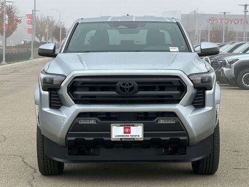 New 2026 Toyota Tacoma SR5 AWD/4WD image 8