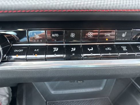 New 2026 Chevrolet Equinox RS image 16