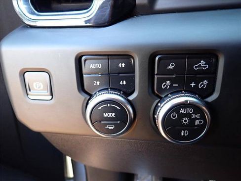 Used 2022 GMC Sierra 1500 Denali Ultimate AWD/4WD image 17