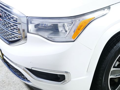 Used 2017 GMC Acadia Denali image 16