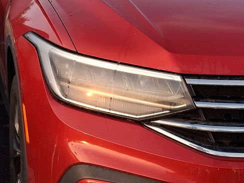 Used 2022 Volkswagen Tiguan SE image 7