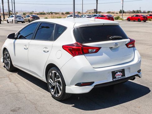 Used 2017 Toyota Corolla iM w/ Carpet Mat Package FWD image 8