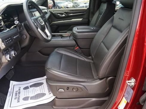 Used 2023 GMC Yukon Denali AWD/4WD image 9