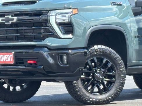 Used 2025 Chevrolet Silverado 2500 LTZ w/ Trail Boss Package AWD/4WD image 2