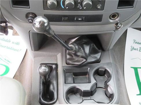 Used 2007 Dodge Ram 2500 Truck SLT image 8