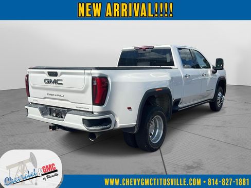 Used 2024 GMC Sierra 3500 Denali Ultimate AWD/4WD image 4