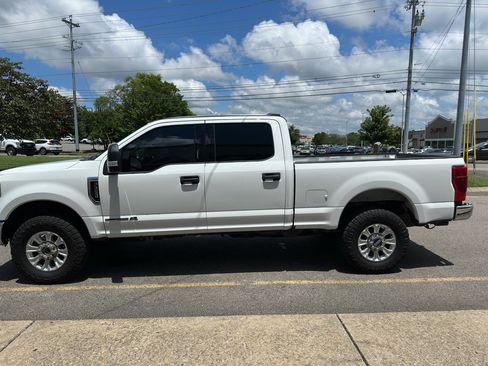 Used 2022 Ford F250 XLT w/ FX4 Off-Road Package AWD/4WD image 7