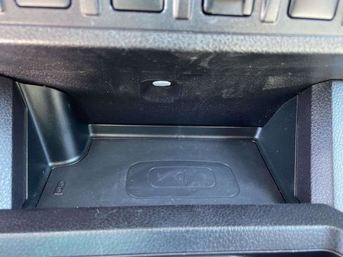 Used 2016 Toyota Tacoma TRD Sport w/ Premium & Technology Package image 27