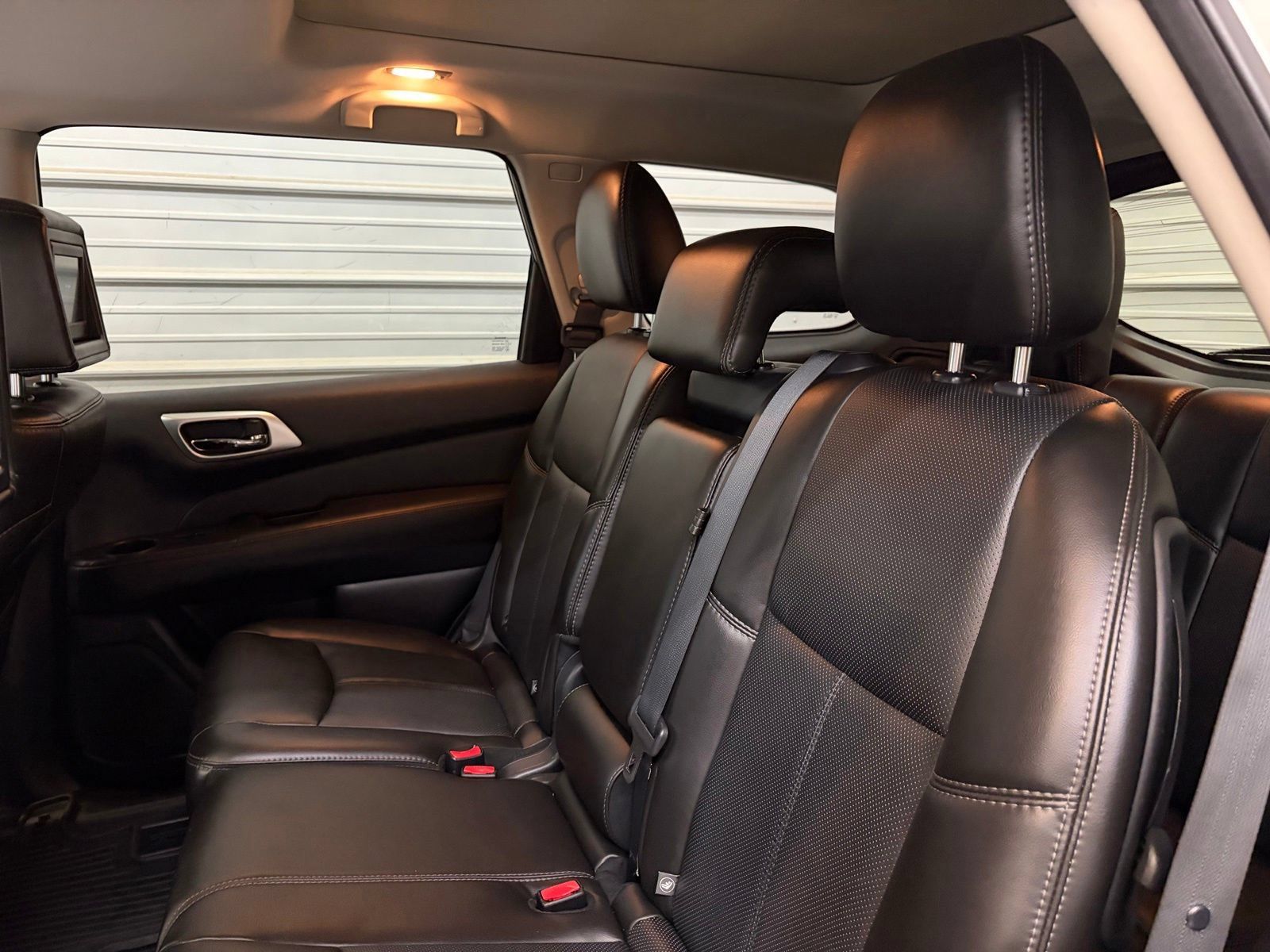 Used 2014 Nissan Pathfinder Platinum w/ Platinum Premium Package AWD/4WD image 24