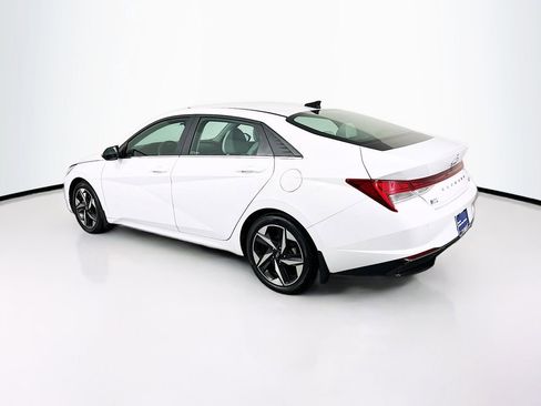 Certified 2023 Hyundai Elantra Limited FWD image 5