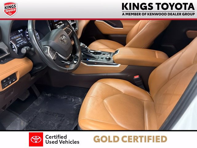 Used 2022 Toyota Highlander Platinum AWD/4WD image 18