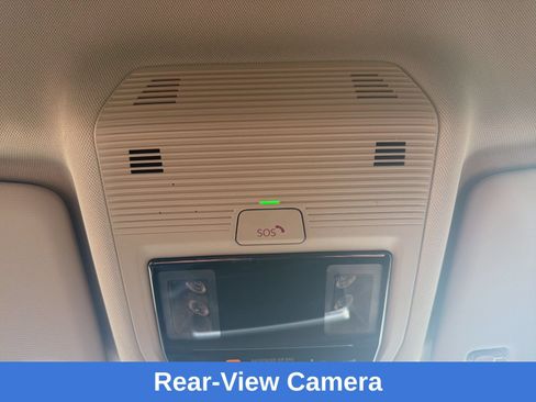 Used 2025 Volkswagen Atlas SE AWD/4WD image 18