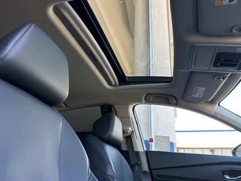 Used 2023 Honda Accord Touring image 18