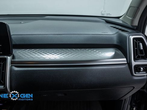 Used 2021 Kia Sorento S image 36