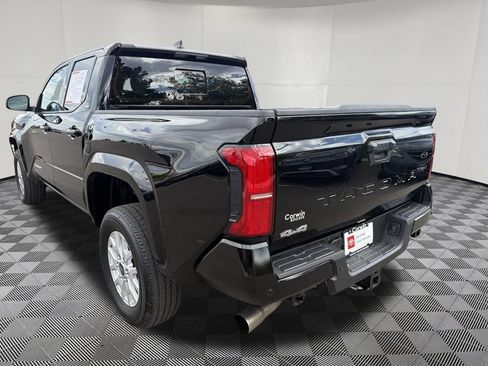 Used 2025 Toyota Tacoma SR5 AWD/4WD image 4