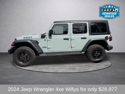 Used 2024 Jeep Wrangler Unlimited AWD/4WD image 7