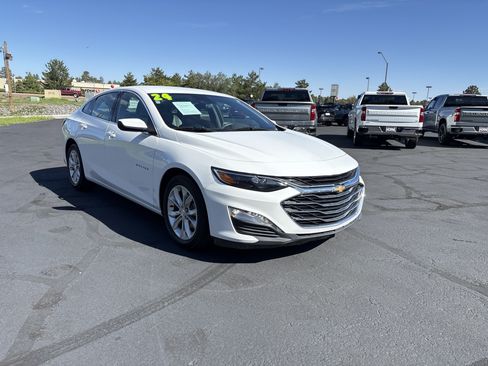Used 2024 Chevrolet Malibu LT FWD image 2