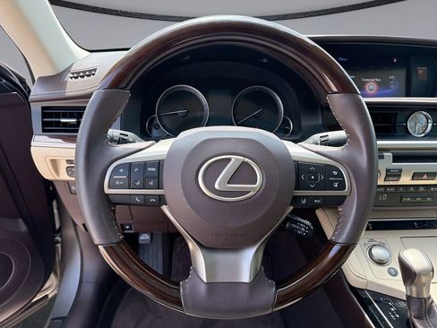 Used 2018 Lexus ES 350 w/ Premier Package FWD image 21