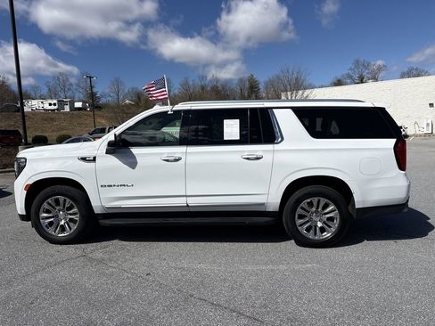 Certified 2021 GMC Yukon XL Denali w/ Advanced Technology Package image 7