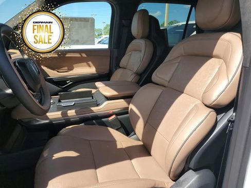 New 2025 Lincoln Navigator Black Label image 16