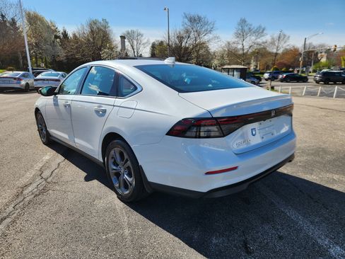 Certified 2023 Honda Accord EX image 3