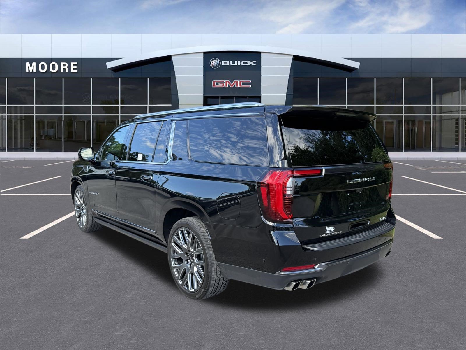 Used 2026 GMC Yukon XL Denali Ultimate w/ LPO, Illumination Package AWD/4WD image 5