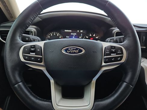 Used 2021 Ford Explorer XLT w/ Equipment Group 202A RWD image 24