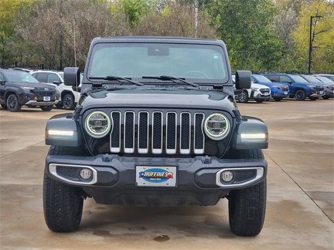 Used 2021 Jeep Wrangler Unlimited Sahara image 2