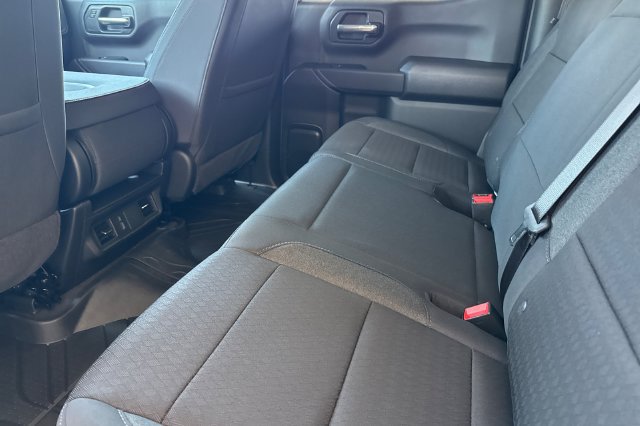 New 2026 Chevrolet Silverado 1500 Custom w/ LPO, Dark Essentials Package AWD/4WD image 19