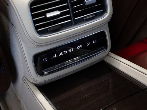 Used 2021 Mercedes-Benz Maybach GLS 600 4MATIC image 29