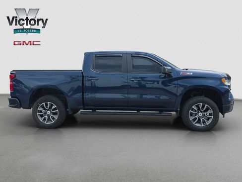 Used 2022 Chevrolet Silverado 1500 RST w/ Convenience Package II AWD/4WD image 17
