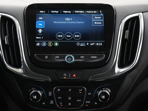 Used 2022 Chevrolet Equinox Premier AWD/4WD image 19