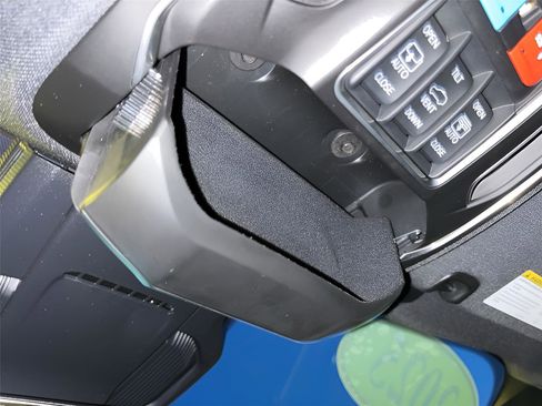 Used 2025 Jeep Wagoneer S Limited image 34