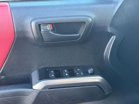 Used 2023 Toyota Tacoma 4x4 Double Cab image 33