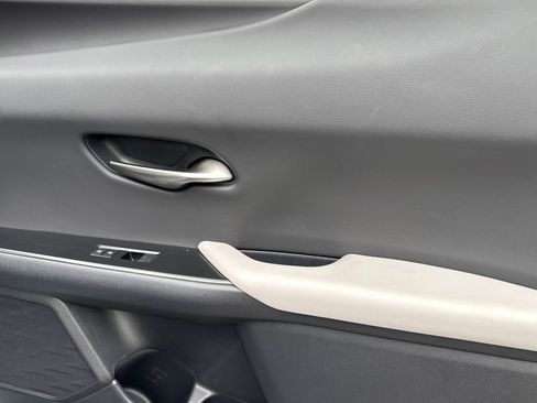 Used 2025 Lexus UX 300h FWD w/ Accessory Package (Z2) image 22