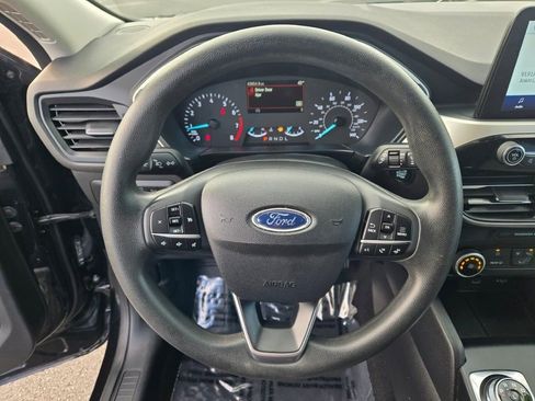 Used 2022 Ford Escape SE image 29