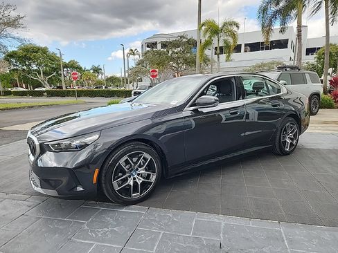 Used 2025 BMW i5 eDrive40i image 15