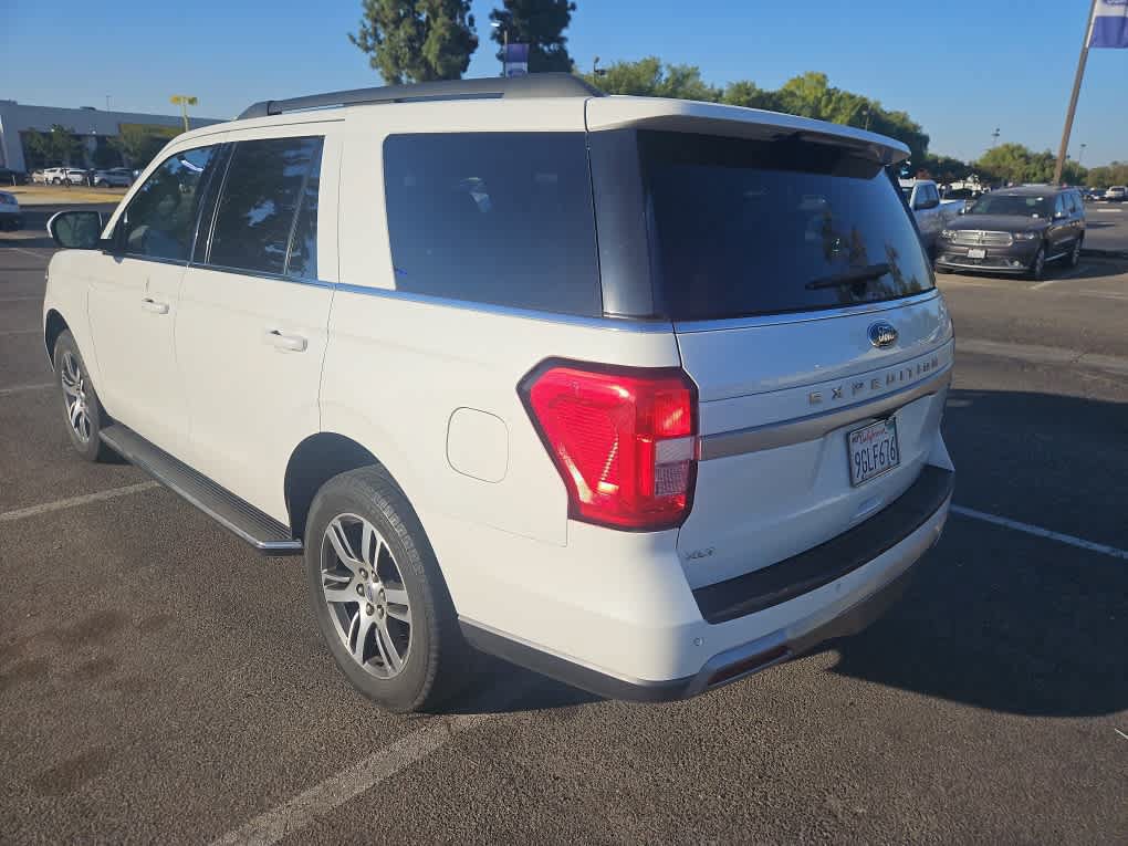 Used 2023 Ford Expedition XLT RWD image 5