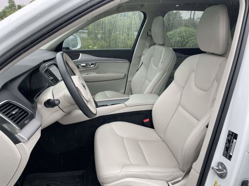 Certified 2023 Volvo XC90 B5 Core w/ Protection Package Premier AWD/4WD image 17