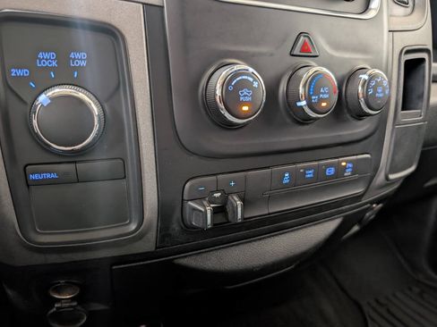 Used 2016 RAM 2500 ST w/ SXT Appearance Group AWD/4WD image 11