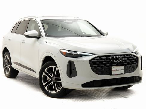 New 2025 Audi Q5 2.0T Premium Plus image 1