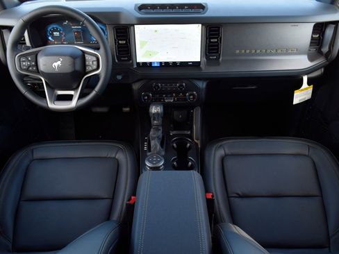 New 2026 Ford Bronco Badlands AWD/4WD image 7