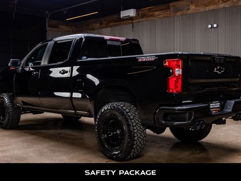 Used 2021 Chevrolet Silverado 1500 LT Trail Boss w/ Convenience Package II image 7