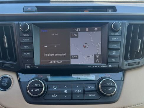 Used 2016 Toyota RAV4 Limited image 29