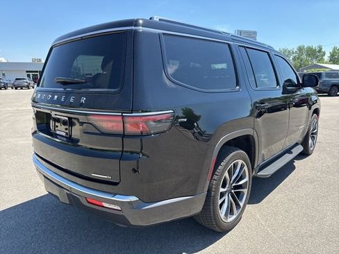 Used 2022 Jeep Wagoneer Series II w/ Premium Group I AWD/4WD image 5