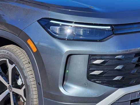 New 2026 Volkswagen Tiguan SE AWD/4WD image 28