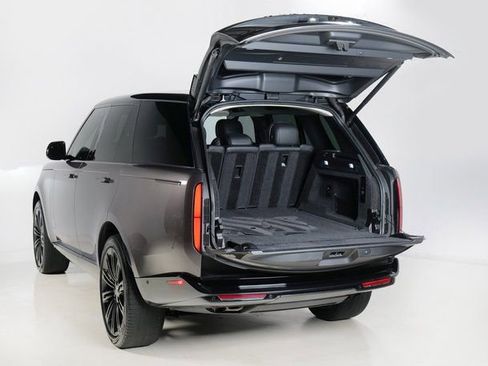 Used 2024 Land Rover Range Rover SE image 30