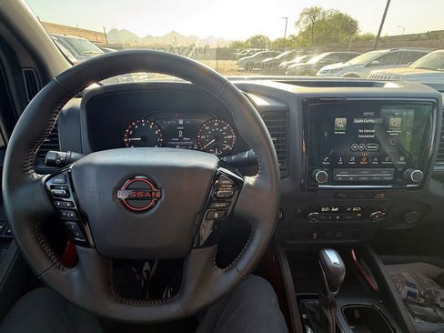 Used 2024 Nissan Frontier PRO-4X w/ Technology Package image 21