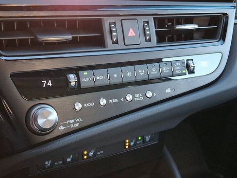 New 2025 Lexus ES 350 Premium image 12