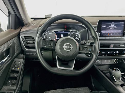 Used 2023 Nissan Rogue SV AWD/4WD image 18